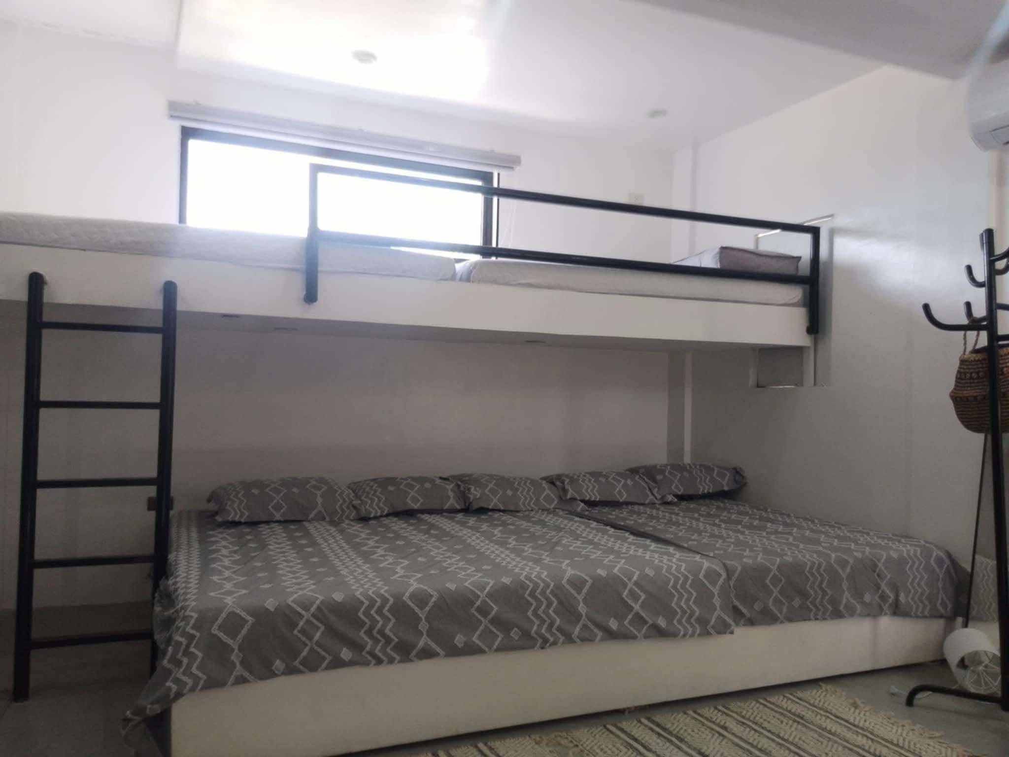 Bunk bedroom