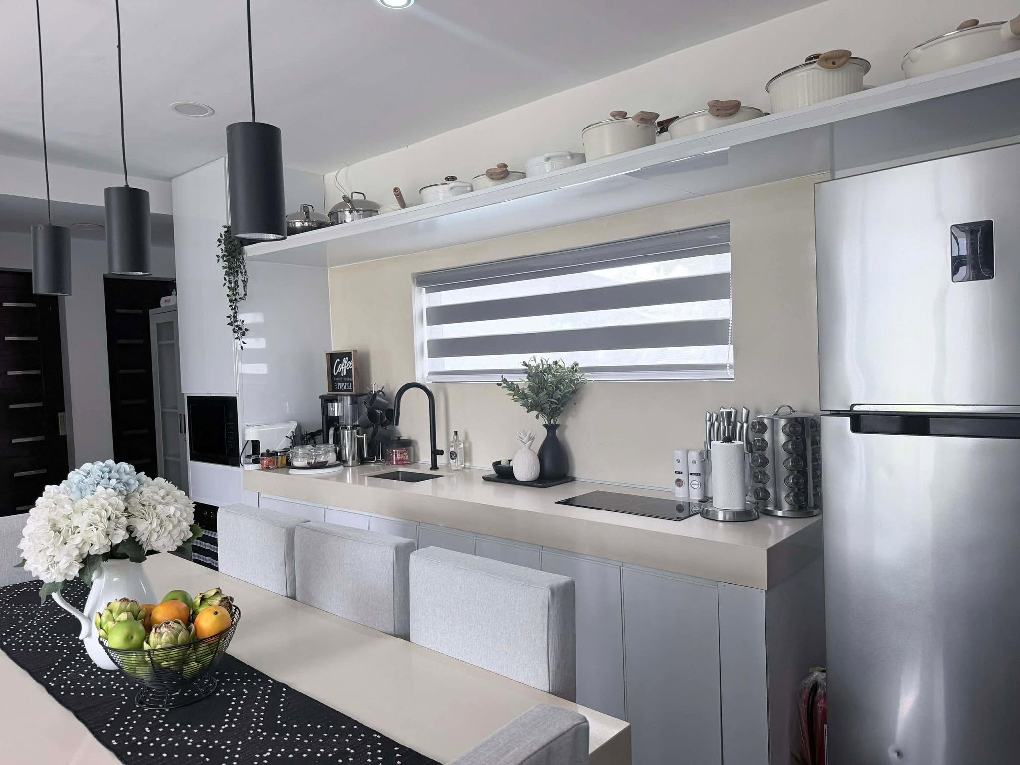 Modern kitchen and dining area